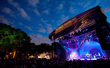 New York - estrelas da msica fazem shows de graa em NY