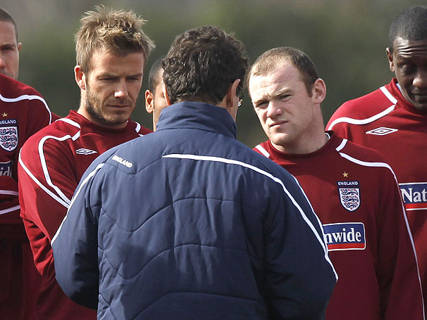 Capello para Rooney: Voc� � um louco!