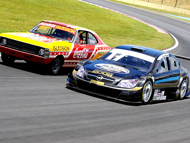 Novo carro da Stock Car � apresentado aos pilotos
