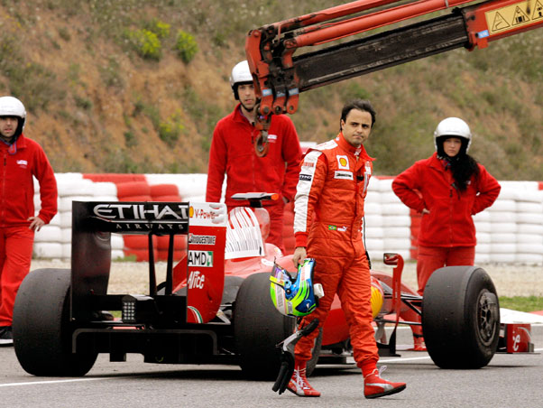 Pilotos da F�rmula 1 testam seus carros