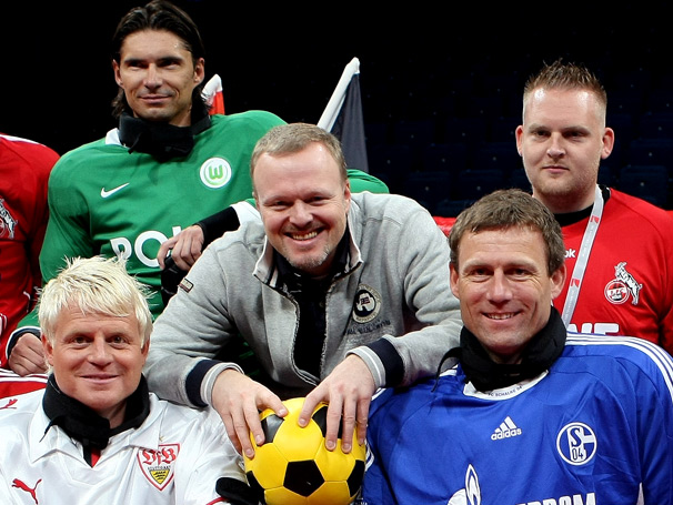 Alemanha lan�a futebol no gelo