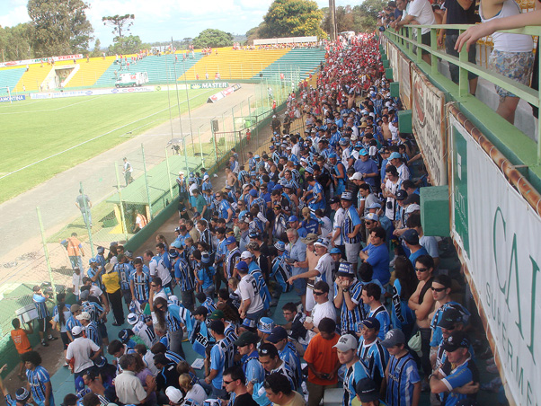 Colorado vence Gre-Nal por 2x1