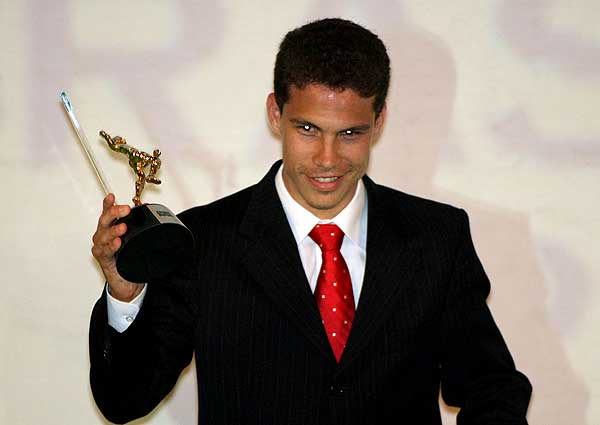 Craques do Brasileir�o em 2008 s�o premiados