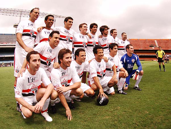 Felipe Massa organiza partida beneficiente no Morumbi