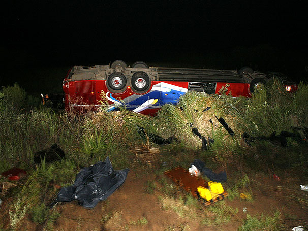 Acidente com o �nibus do Brasil de Pelotas acaba com tr�s v�timas fatais