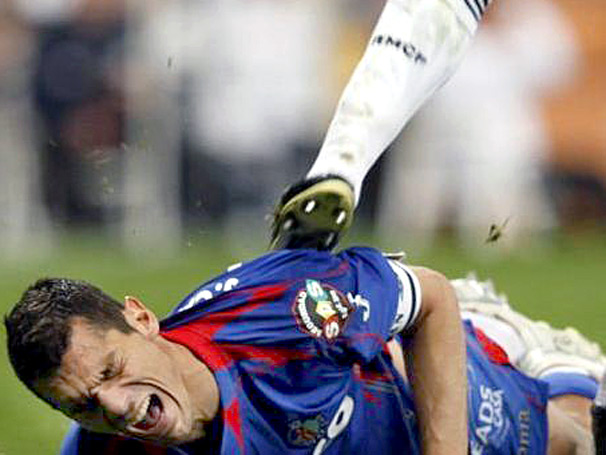 Envergonhado da sua atitude, Pepe n�o vai ao treino do Real Madrid