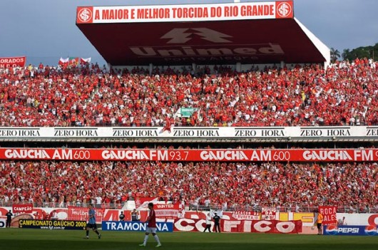 Inter vence o Gr�mio e levanta a ta�a do primeiro turno