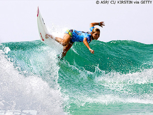 Come�a o WCT feminino na praia de Gold Coast