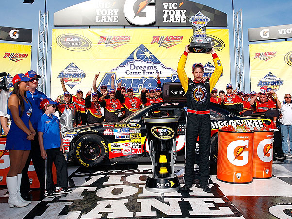 Acidente no GP de Talladega deixa 7 espectadores feridos