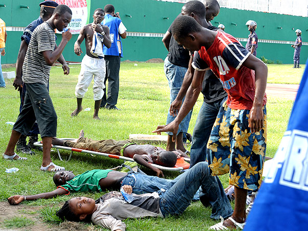 Muro desaba e deixa 22 mortos em jogo na Costa do Marfim